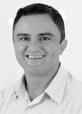 Foto de EMERSON MOREIRA DE CAMARGOS