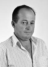 Foto de NIVALDO THEODORO DA SILVEIRA