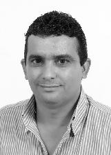 Foto de FELIQUES HENRIQUE DE OLIVEIRA